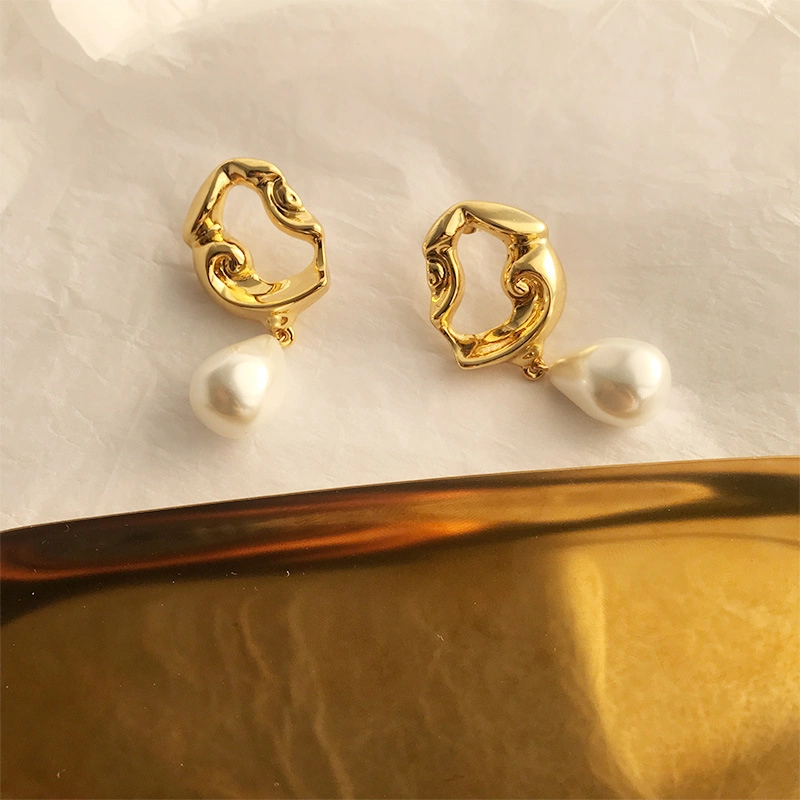 Lava Copper Baroque Pearl Fashionable French Ins Earrings American Pop Blogger Pearl Earrings