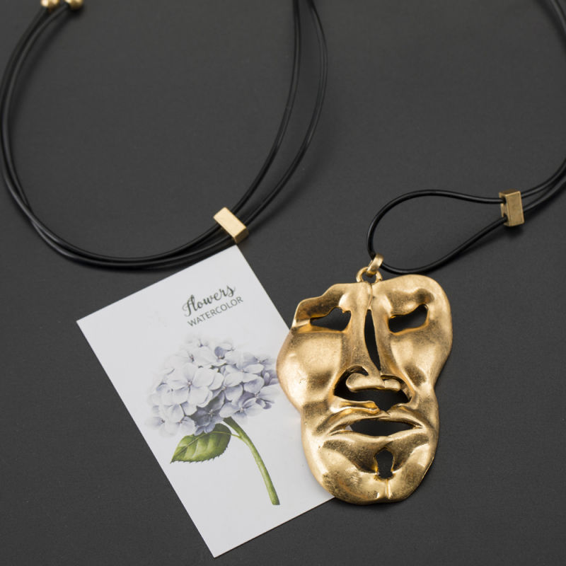 Wholesale Original Fashion Women Jewelry Exaggerated Personality Face Pendant Necklace