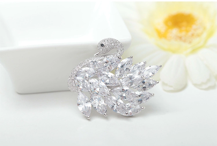 Luxury Wedding Jewelry Accessories Sparkling CZ Swan Brass Brooch