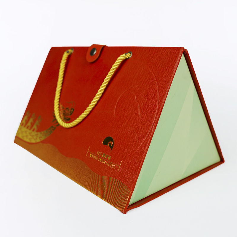 Factary Triangle Shaped Packaging Mooncake Paper Box with Handle