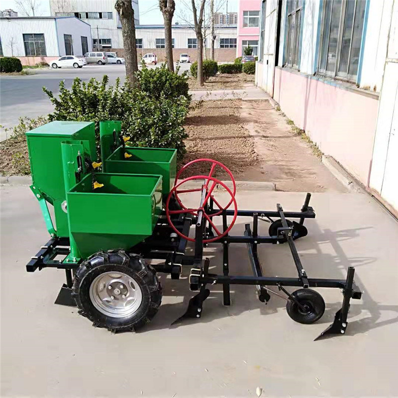Potato Planter with Fertilization One Row Two Rows Four Rows Planting Machine in Wheels Tractor