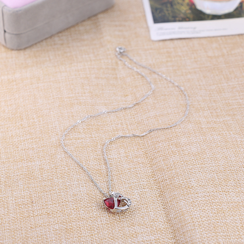 Peach-Shaped Zircon Choker Chain Crystal Pendant Necklace for Women