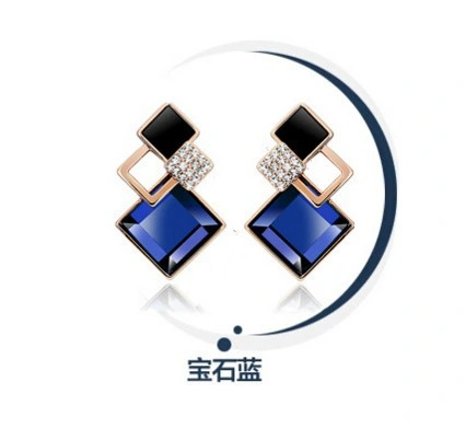 Wholesale Latest Design Earrings Jewelry Fashion Diamond Rhombus Crystal Glittering Stud Women Earrings