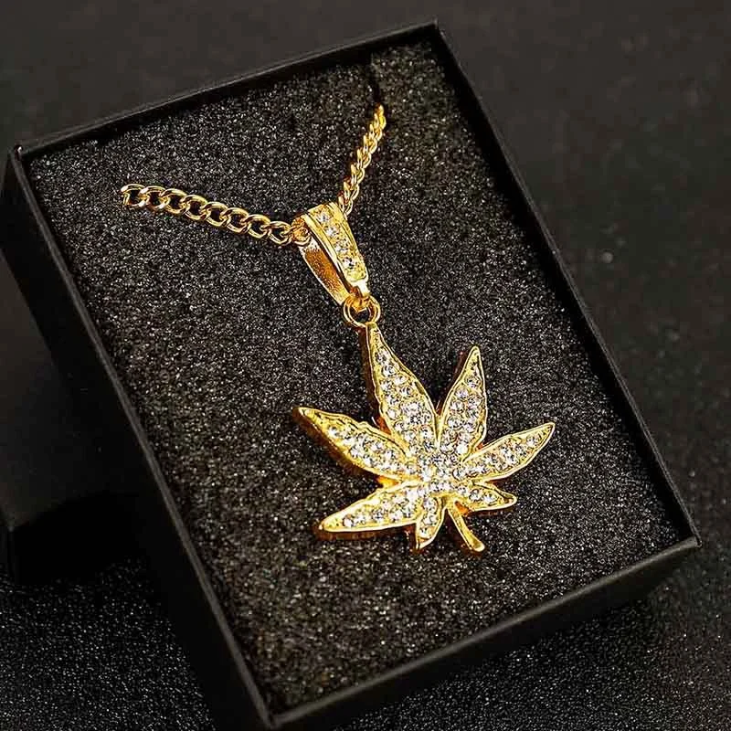 Popular Hip Hop Style Gold Necklace Maple Leaf Necklace for Women Men