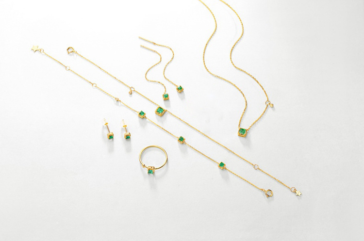 Fine Simple Design Gold Jewelry Necklaces Square Natural Emerald Necklace for Women