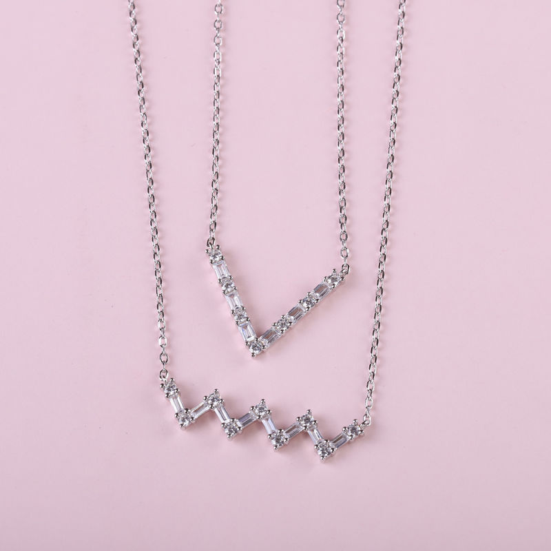 925 Sterling Silver V Shape Diamond Jewellery Necklace