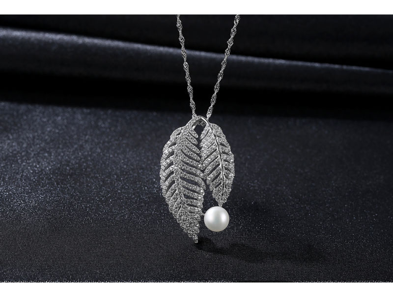 Design Cubic Zirconia Double Leaves Freshwater Pearl Silver Pendant Necklaces
