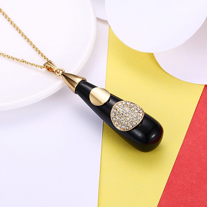 Special Style Fashion Pendant Necklace Resin Pendant Women Necklace