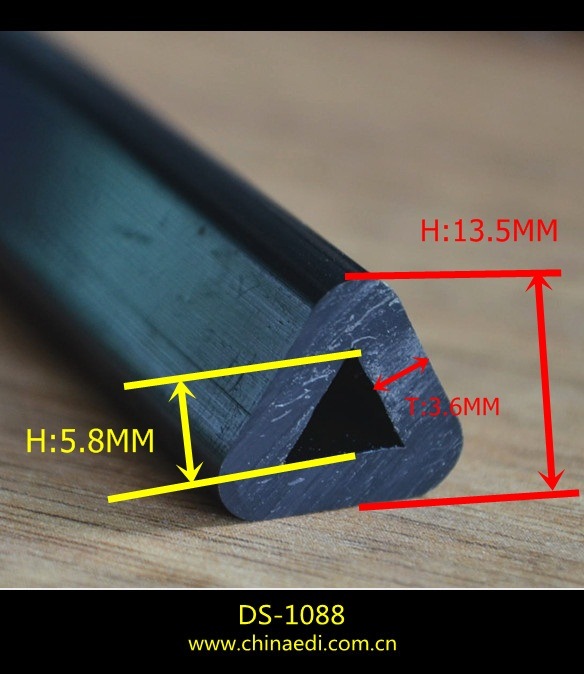 Triangle Shape Plastic Extrusion Clip (DS-1088)