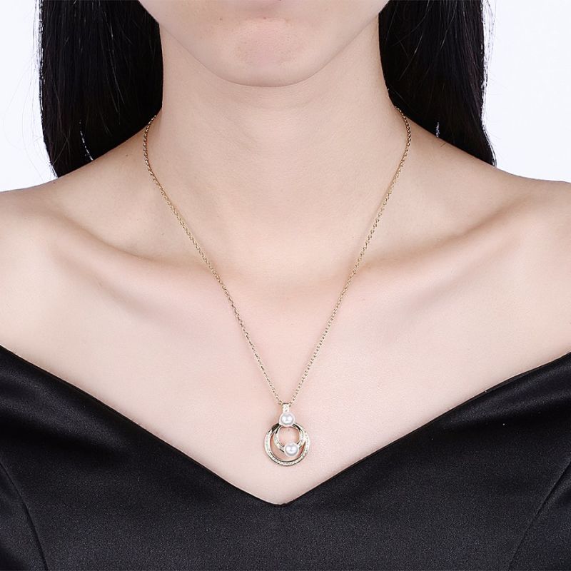 Gold Plated Popular Design Women Necklace Jewelry with Pearl