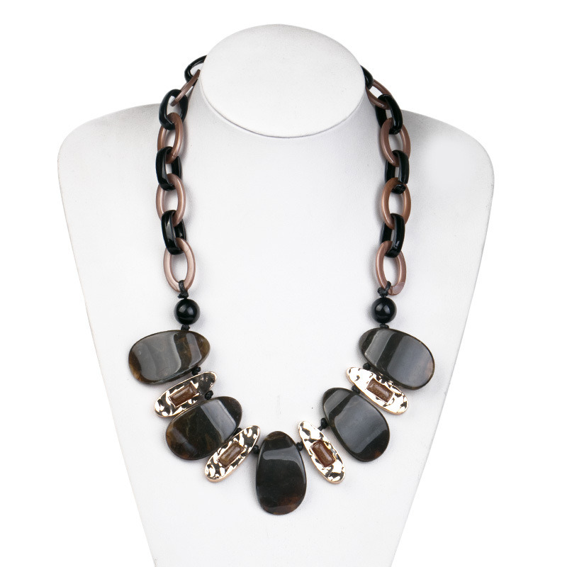 New Fashion Acrylic Resin Jewelry Necklace Ladies Latest Design