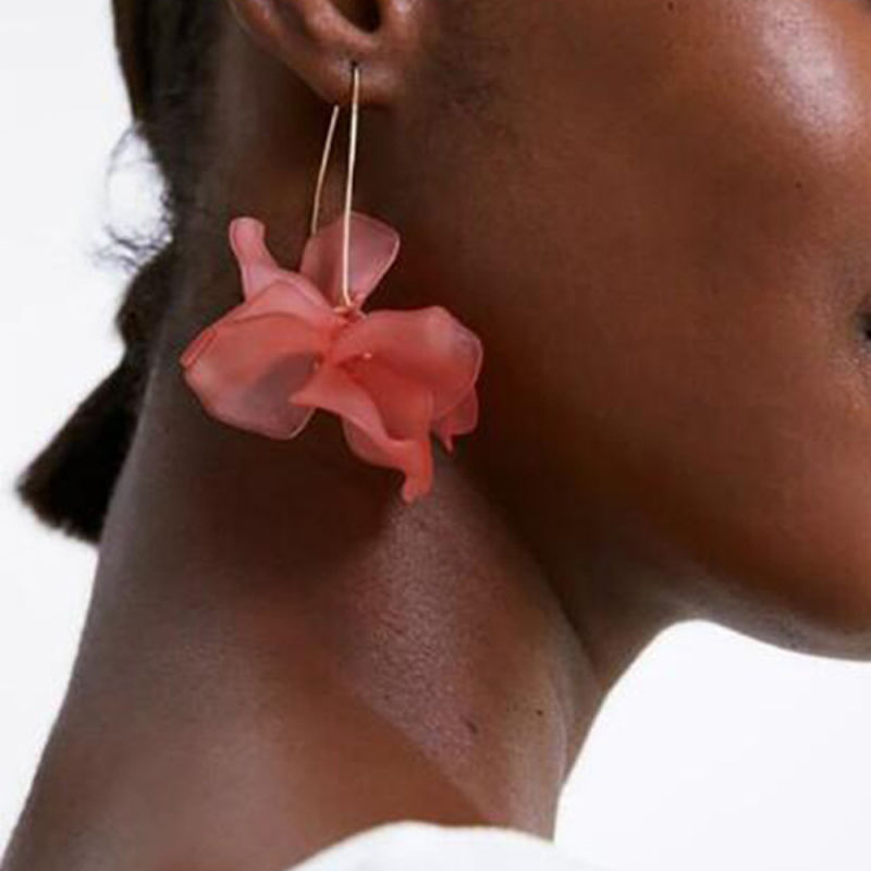 New Exaggerated Vintage Fashion Trendy Resin Long Flower Drop Earrings Manufacturer