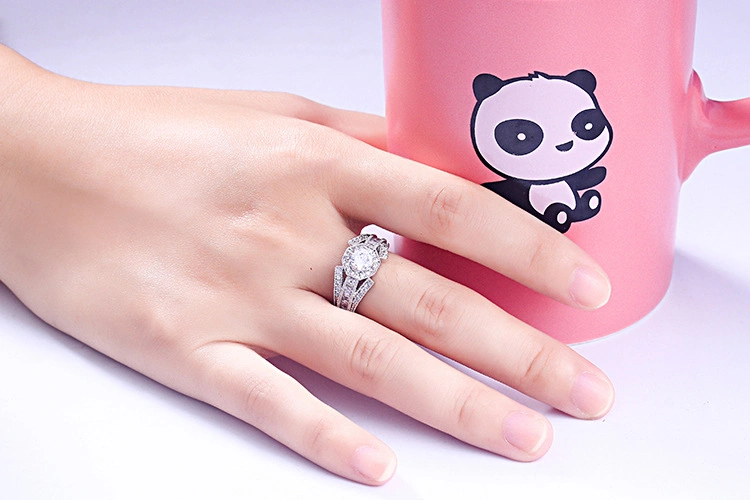 Luxury Diamond Finger Ring for Party and Wedding Jewelry