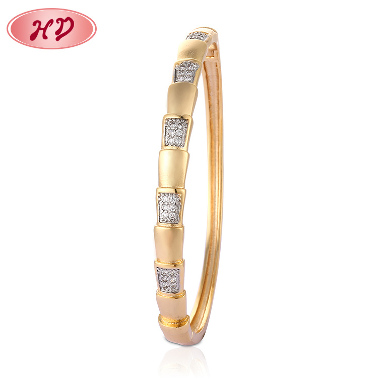 Wholesales Fashion Design Charms Gold Filled Bangle for Girls