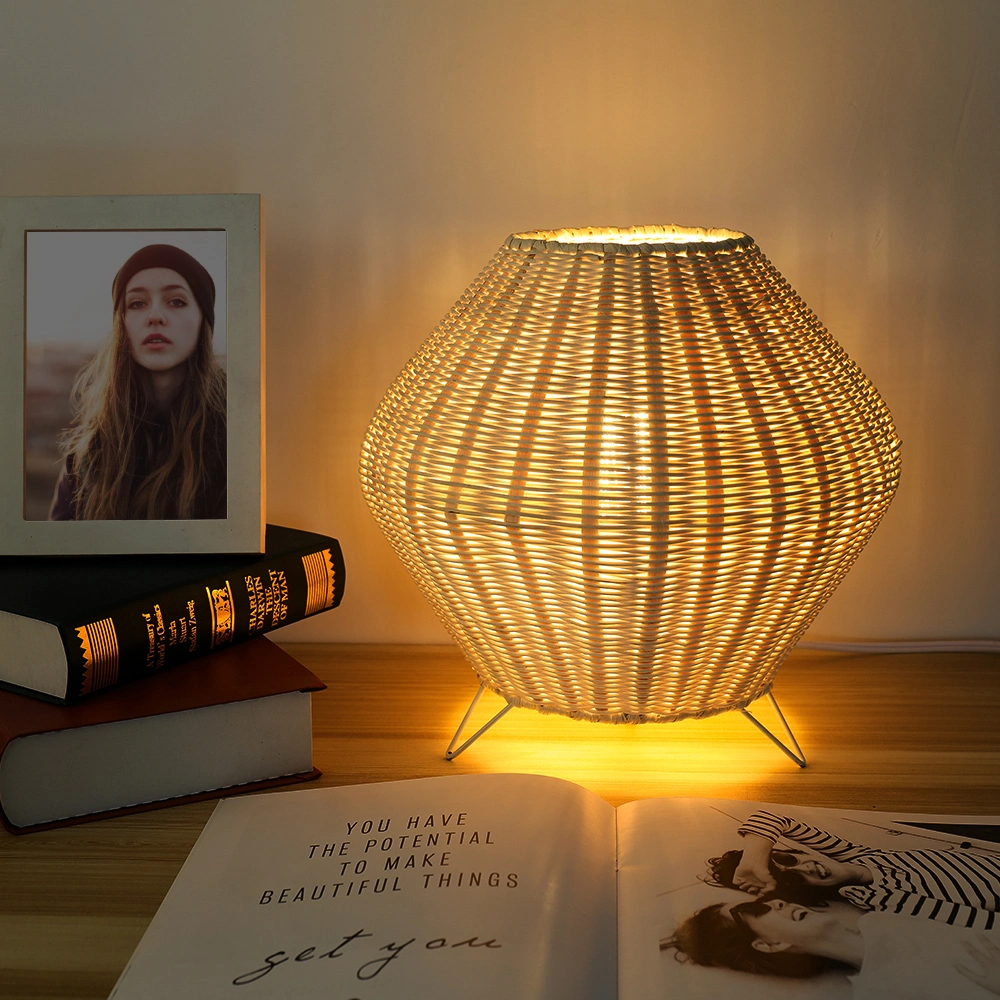 Retro Rattan Weaving Table Lamp Eye-Caring Handmade Bedside Lamp Rattan Table Lamp (WH-MTB-117)