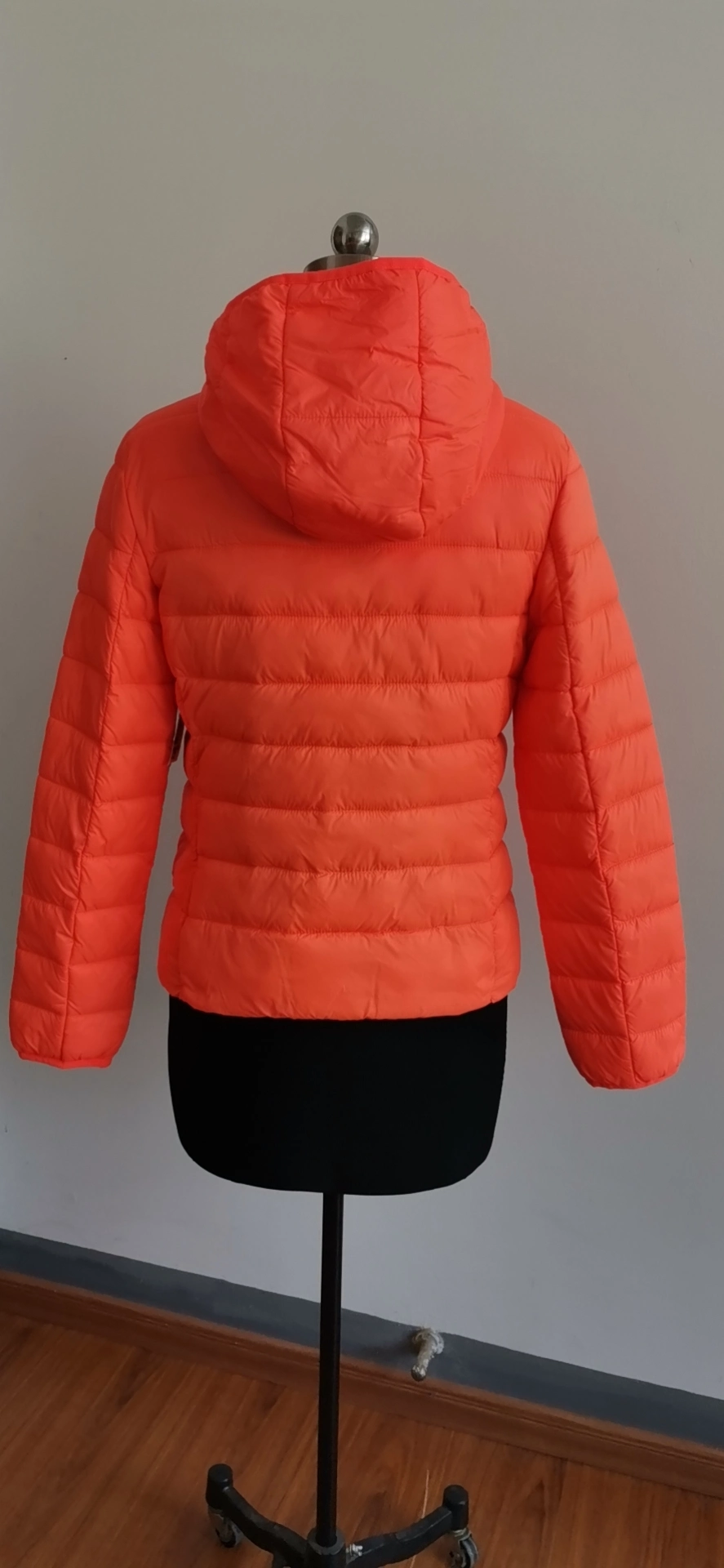 Light Weight Ladies 100%Polyester Woven Padded Jacket