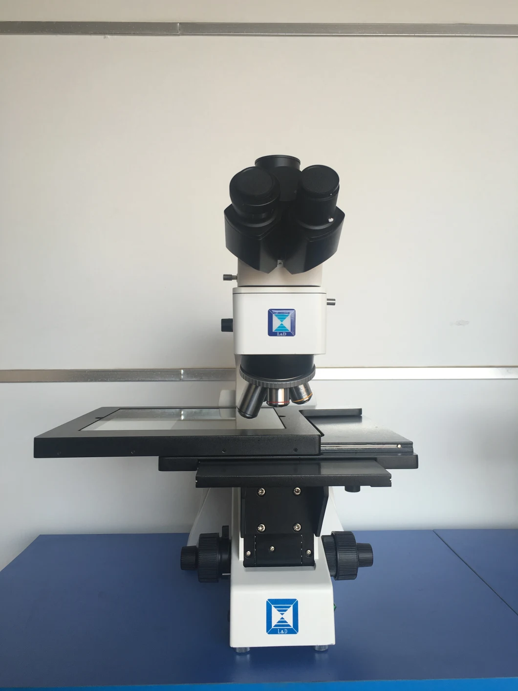 Routine Laboratory Microscope / Upright Metallurgical Microscope (LM-308)