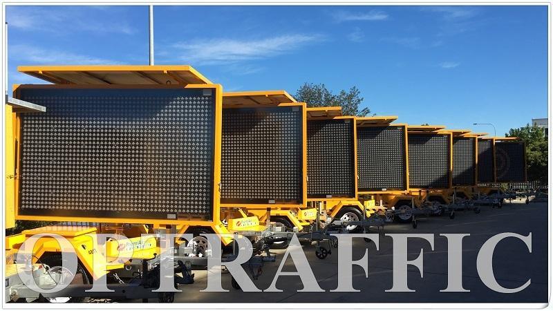 19m Solar Powered Traffic Control LED Display Road Trailer Signs