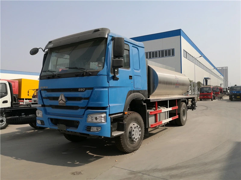 4 Tons 5 Tons Intelligent Sino Heated Bitumen Tank Sprayer Truck Manufacturer