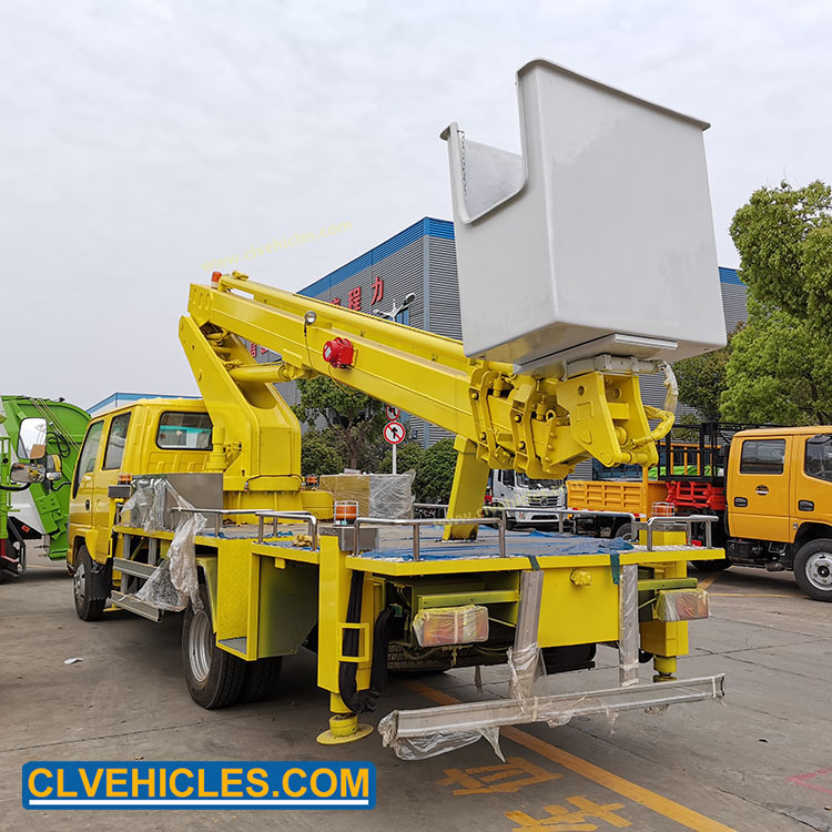 Isuzu Telescopic Boom Cherry Picker Truck 35kv Insulation Aerial Bucket Manlift Truck