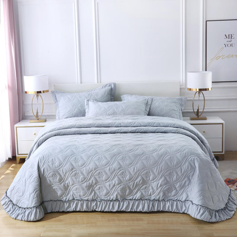 Luxurious Hotel Bedspread Set Full Size Lightweight for All Season