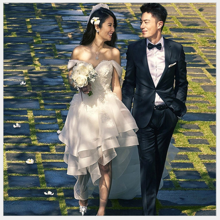 Professional Supplier of Kinds of Fashion Dress, Wedding Dress, Evening Dress, Veils, Bridal Dress