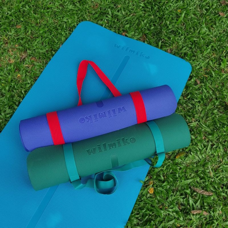 High Density Yoga Mat to Avoid Sore Knees During Pilates Stretching
