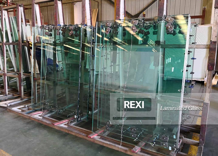 6.38mm-40.28 mm flat/curved Low Iron Extra Clear Laminated Glass