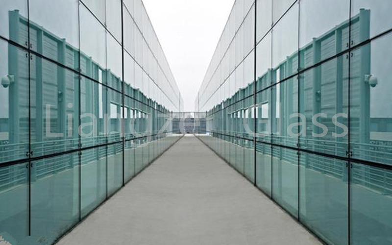 Construction Laminated Glass/Satefy Glass/Soundproof Glass/Energy-Saving Glass with Ce/ISO/CCC