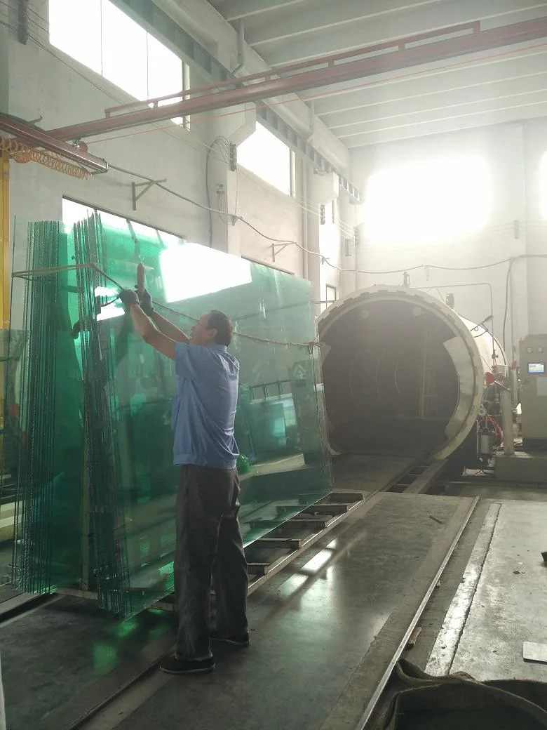 Color Flat Tempered Laminated Glass with Ce/ISO9001/CCC Certification