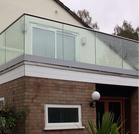 Outdoor Glass Balcony Frameless Glass Balustrade with Safety Glass