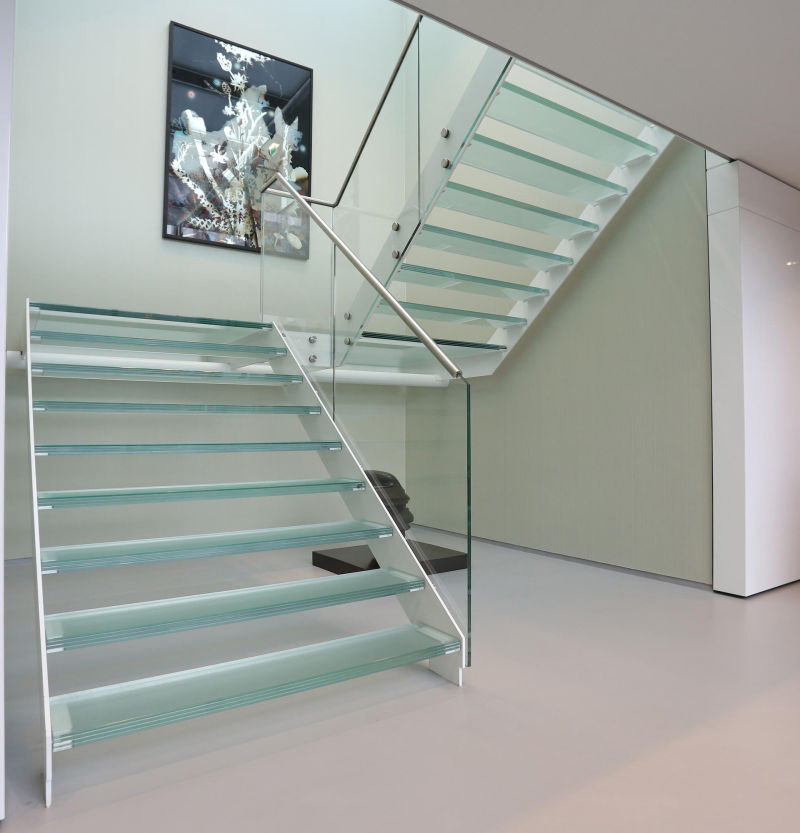 Apartment Indoor Carbon Steel Straight Stairs Glass Stairs