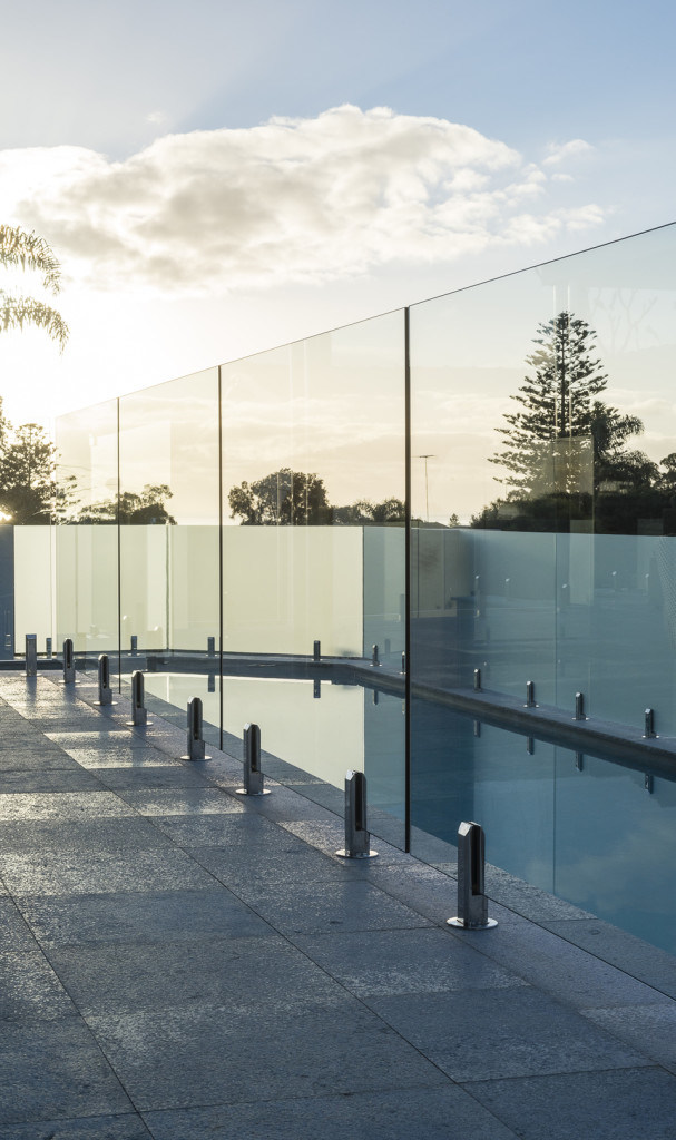 Tempered Glass for Glass Balustrade, Swimming Pool Fencing, Toughed Glass, Laminated Glass