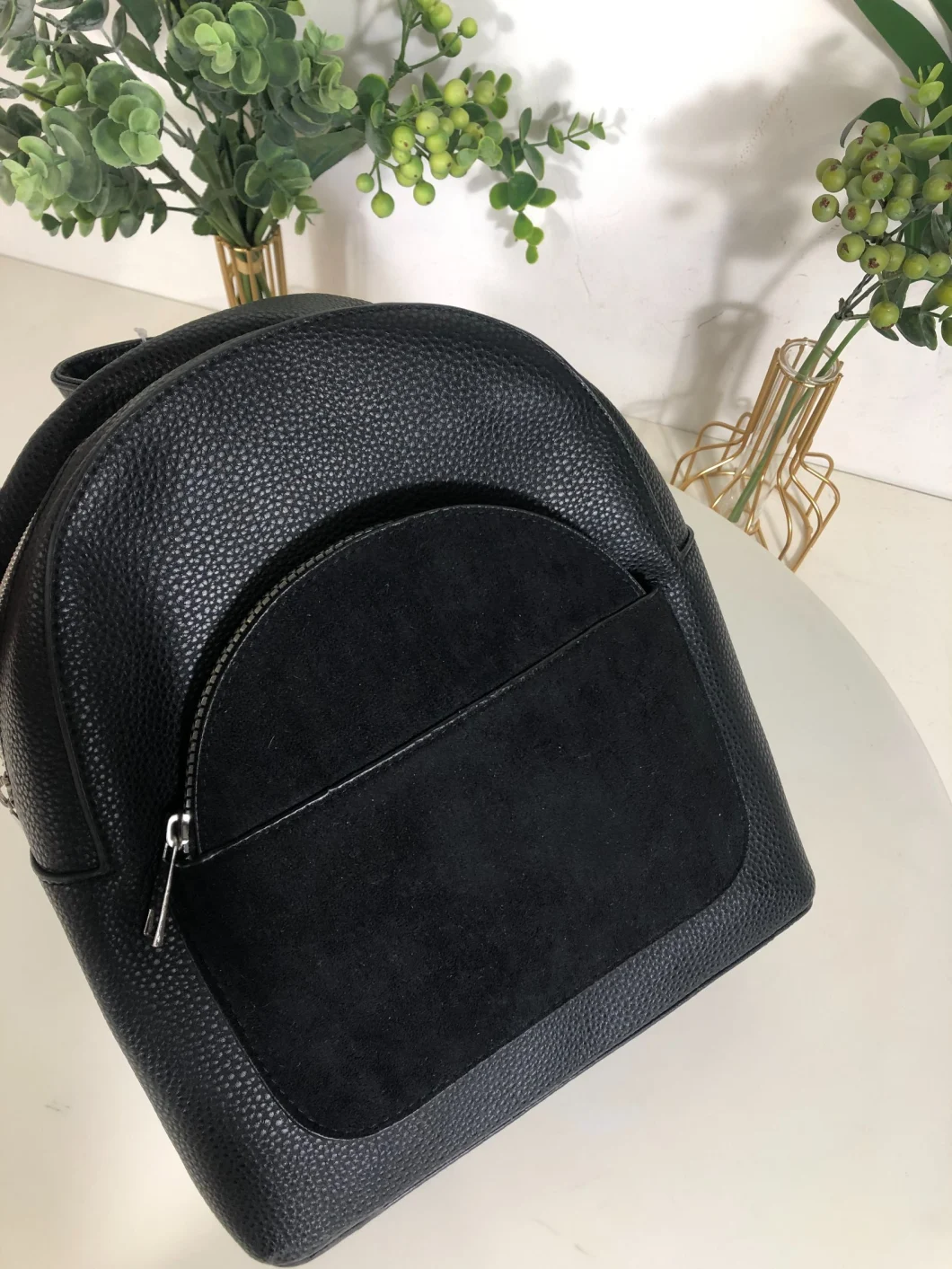 Stylish Zippered Women Casual Backpack Black Leather Simple Backpack
