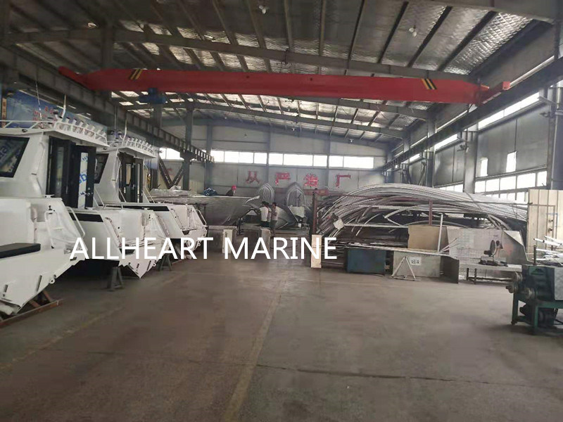 Factory Cabin 13.6 M Aluminum Boat Petrol Outboard Working Boat Farming Boat Cargo Ship