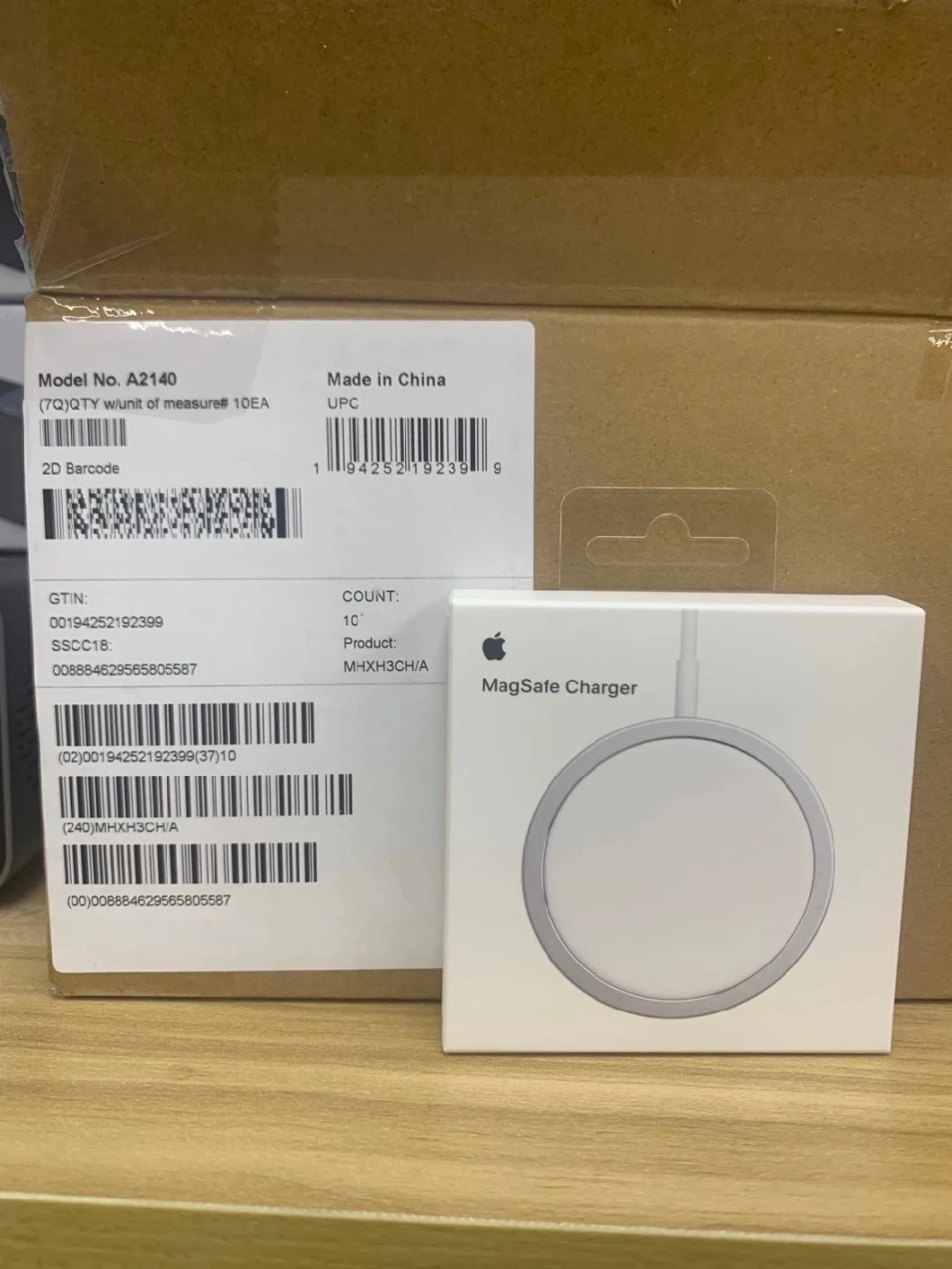 Low Price High Quality Magsafe Wireless Charger Fast Charging Power Supply