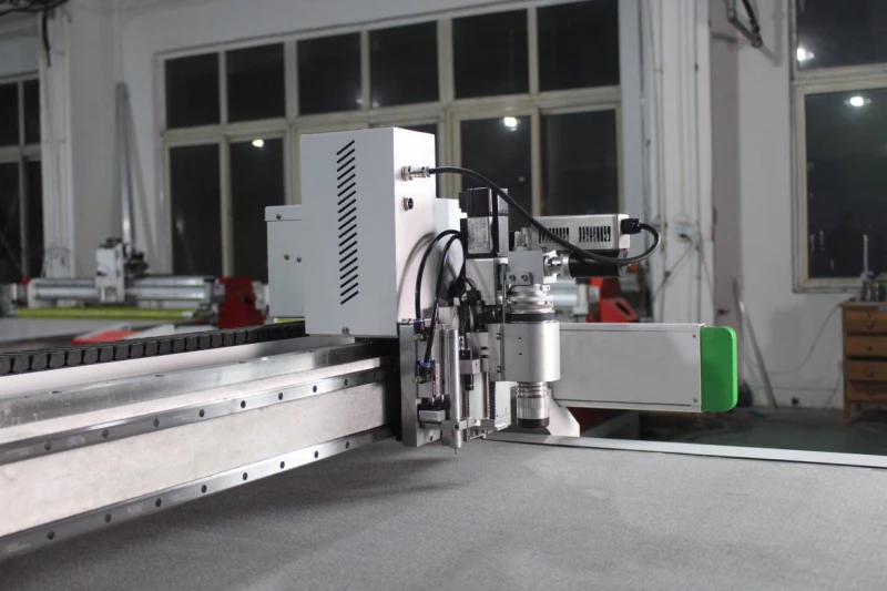 Gasket and Curtain Cutter CNC Digital Flatbed Cutting Machine
