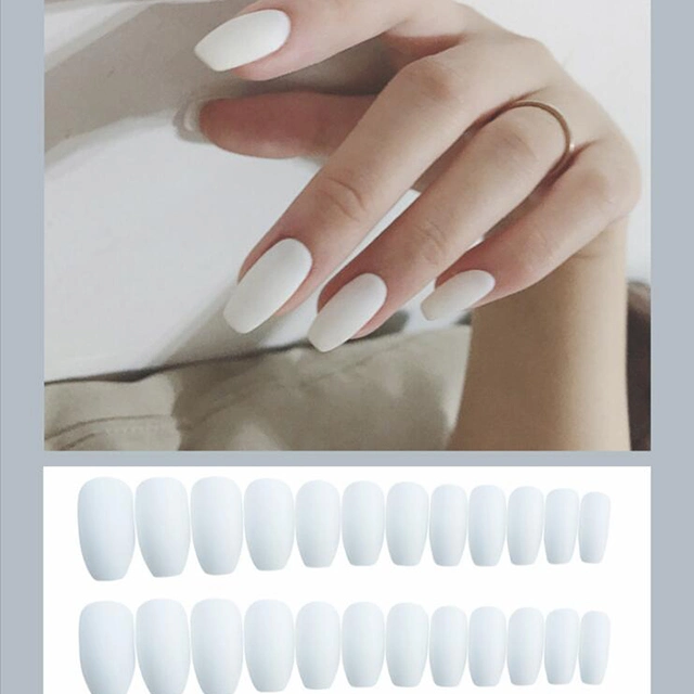 Fashionable and Elegant Colored False Nails Elegant and Stylish Round Head Medium False Nails