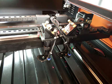 CNC Laser Cutter with CO2 Laser with Dual Heads