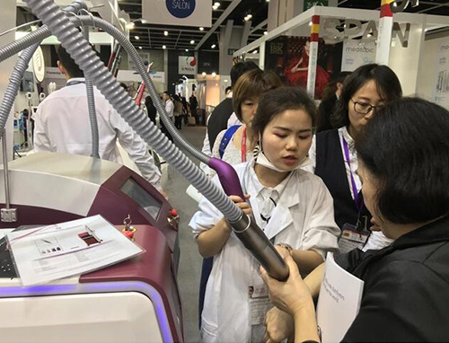 Pigment Removal Beauty Machine ND YAG Laser Machine / Pico-Second Laser Beauty Machine for Tattoo Removal
