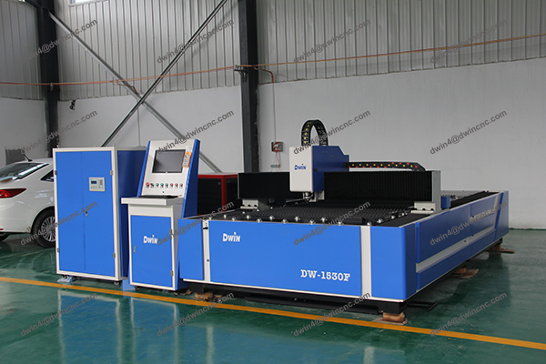 1000W Metal CNC Cutting Fiber Laser Machine