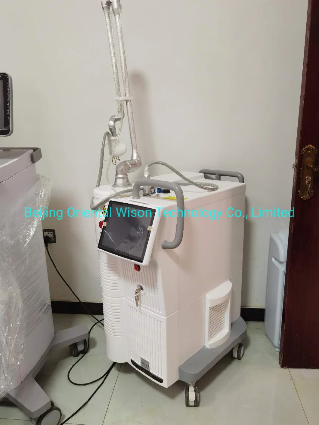 10600nm Vaginal Tightening RF Drive Fractional CO2 Laser Power Supply Laser
