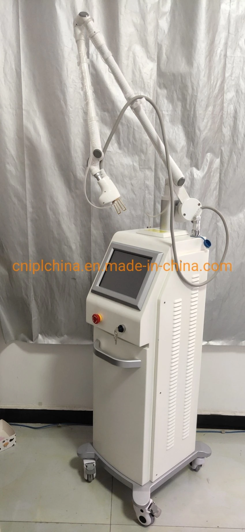 Portable 10600nm Fractional CO2 Laser Strech Marks Mole Cutting Equipment with Private Vagina Treatment