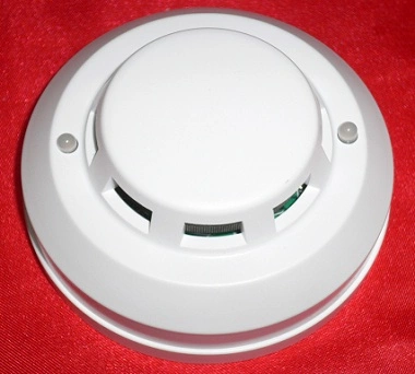 The Home Security Equipment Smoke and Fire Sensor/Detector (TA-2188)