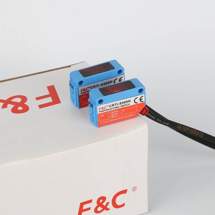 10cm Sensing Adjustable 24VDC Presence Judgment Photo electric Sensor