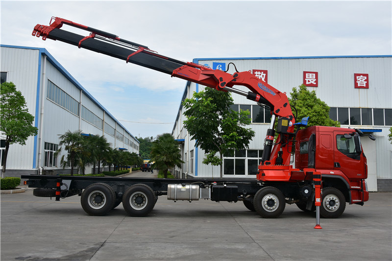 HBQZ Dongfeng crane truck for 30 Tons SQ600ZB6 knuckle boom truck crane
