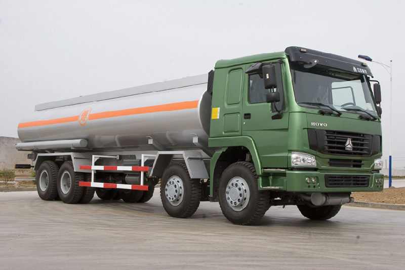 Sinotruk HOWO 20000L Fuel Tanker Truck, 6X4 Oil Tank Truck for Sale
