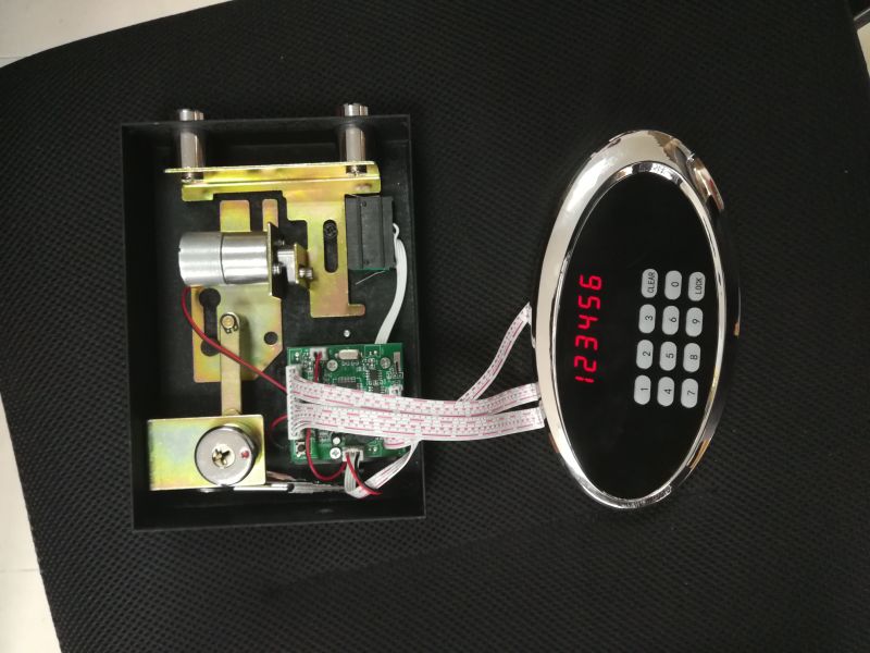 OEM/ODM Electronic Motorised Hotel Safety Lock with Blue Illuminated Keypad