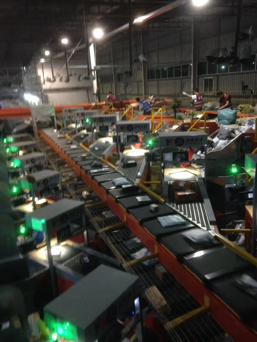 High Speed Conveyor Cross Belt Sorting Machine for Express Parcels