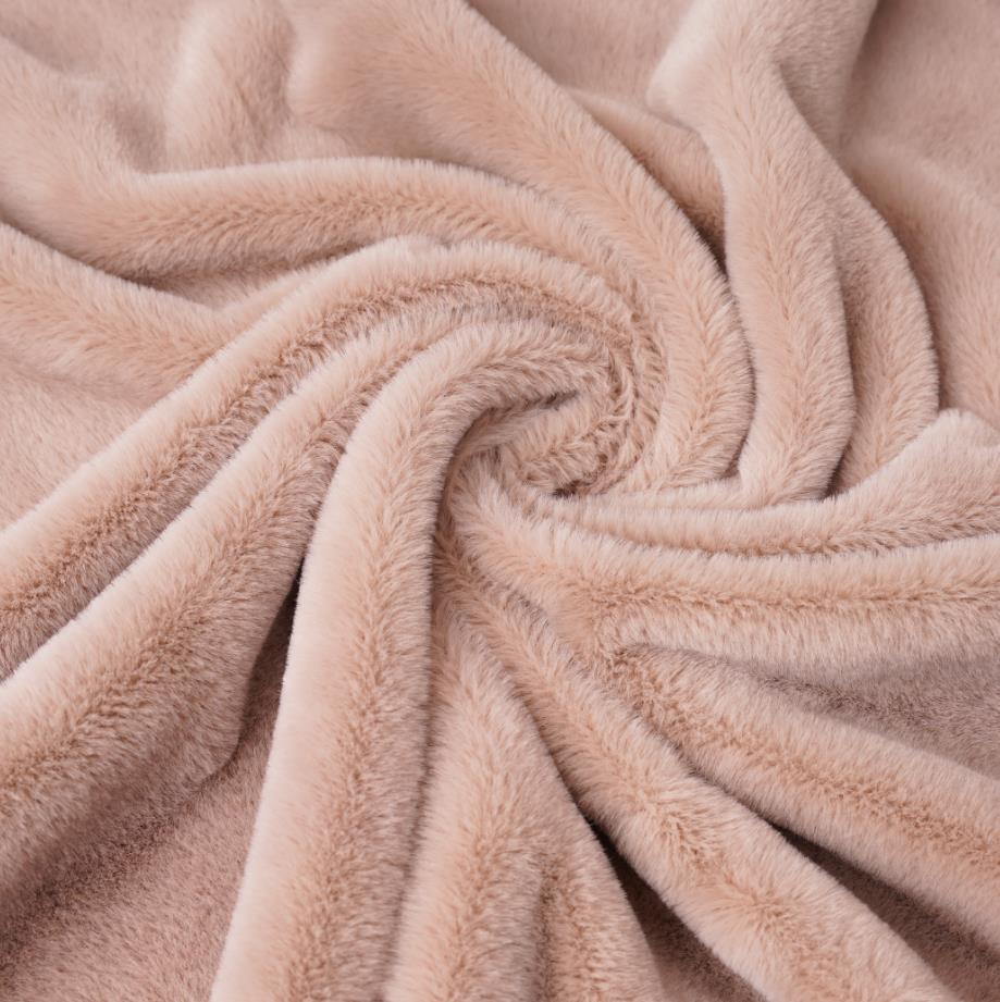 100% Polyester PV Velvet Fabric Rabbit Fur for Toy Coat Pajamas